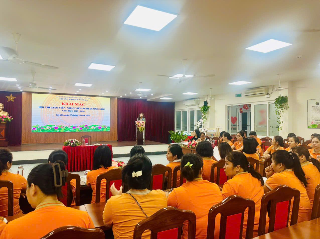 z7183281328878_6ca60750d38a2431d1b428627b1928dd